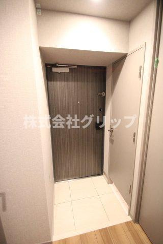 RELUXIA伊勢佐木長者町の玄関