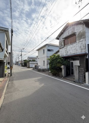 岸和田市上野町西　古家付き土地の前面道路含む現地写真