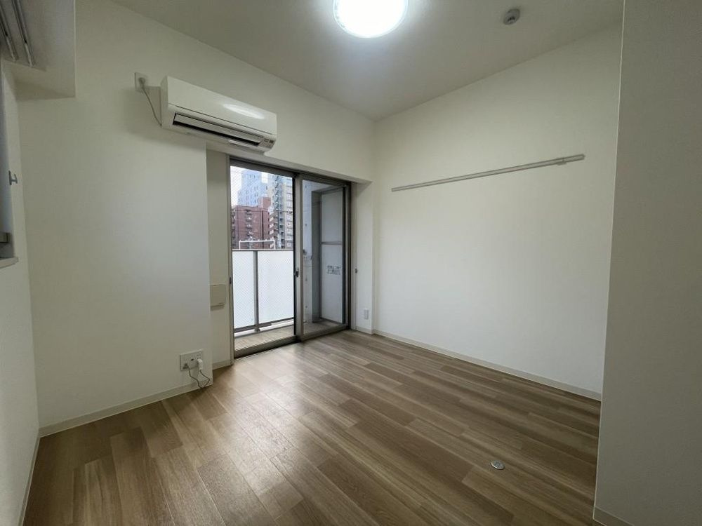 セイワパレス東三国駅前の洋室