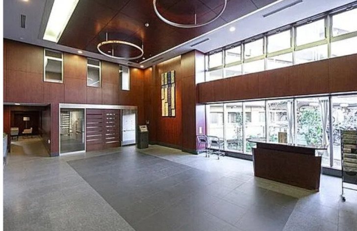 フューズ・コート175　オートロック　宅配BOX　高層階　　のロビー