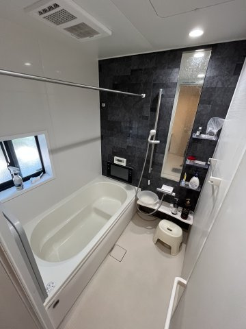 安養寺町　中古戸建ての浴室