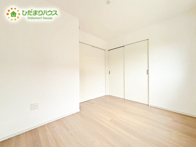 【洋室】 | 那珂市菅谷11期　新築戸建 | 机にベットを置けば子供部屋の完成です！