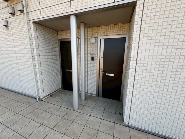 リッチキャッスルⅢのエントランス