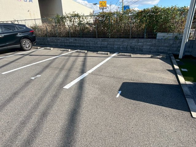 リッチキャッスルⅢの駐車場