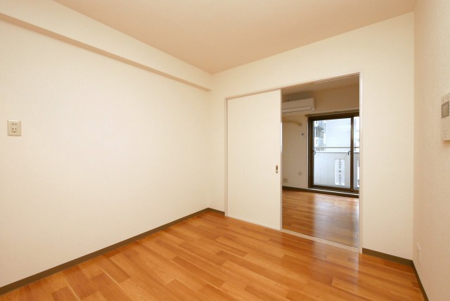 シャトー波除の居間・リビング