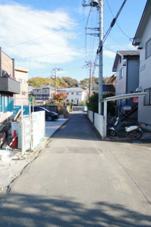 【前面道路含む現地写真】