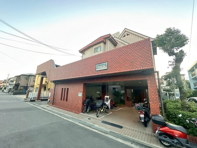 ヴィラオリエントの外観