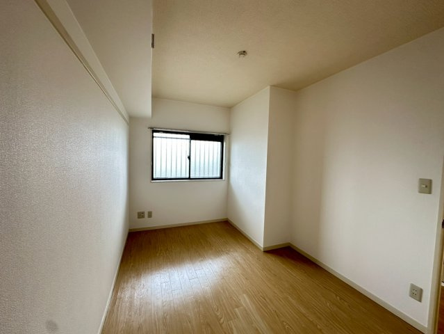 ベルメゾン武蔵浦和の洋室