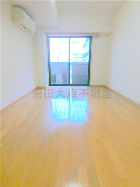 ルーブル多摩川参番館の居間・リビング|洋室