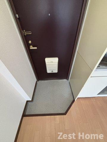 エメラルド立花北の玄関