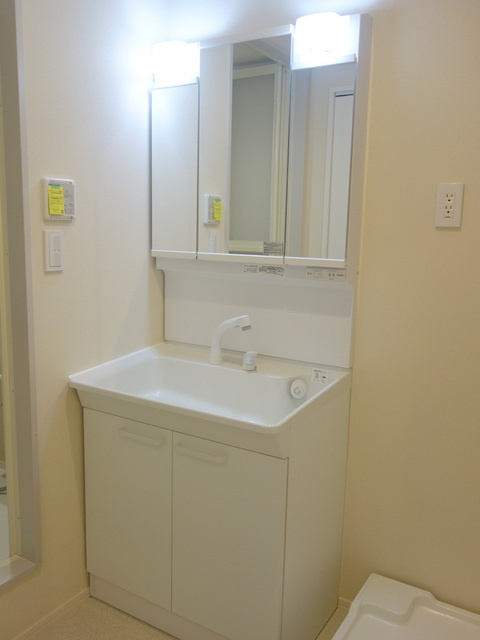 キュロコ十条の洗面所