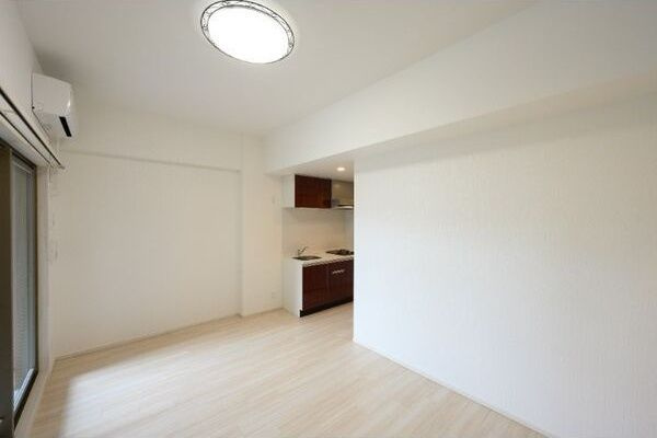 プレジオ都島北通の居間・リビング