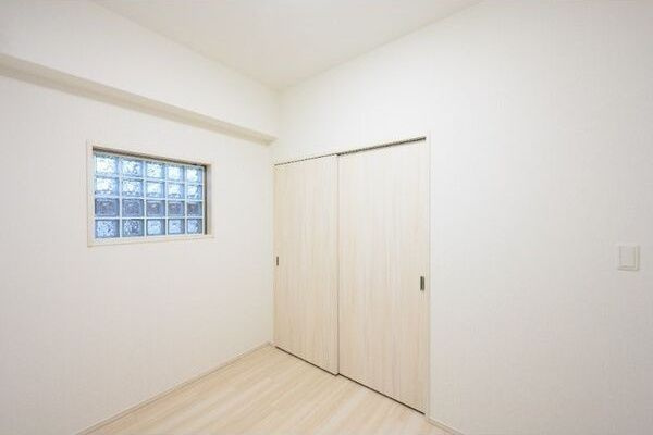 プレジオ都島北通の洋室