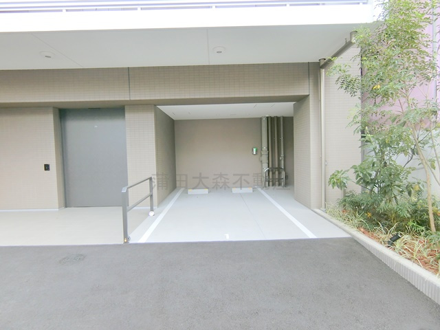 プレディアコート大森山王の駐車場