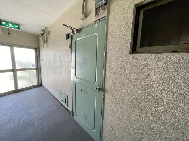 ヴィラナリー大和田のその他共用部分|きれいな玄関です