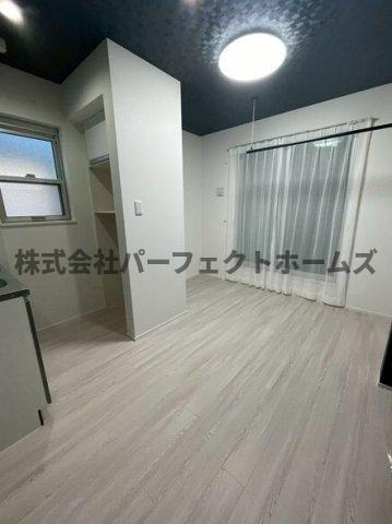 池田本町ガレージハウスの洋室|コンパクトで使いやすい洋室です