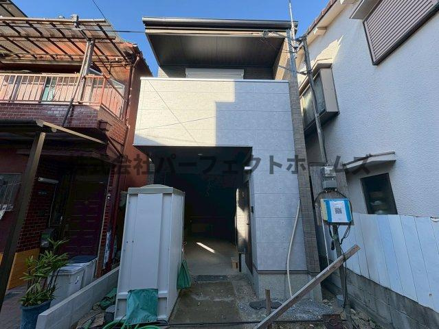 池田本町ガレージハウスの外観|落ち着いた雰囲気の外観です