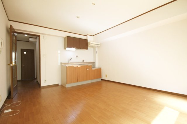 アメニティマンションIIIの居間・リビング