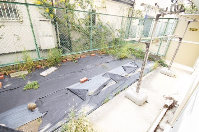 アメニティマンションIIIの庭