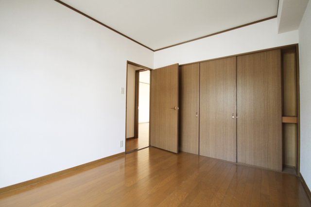 アメニティマンションIIIの洋室