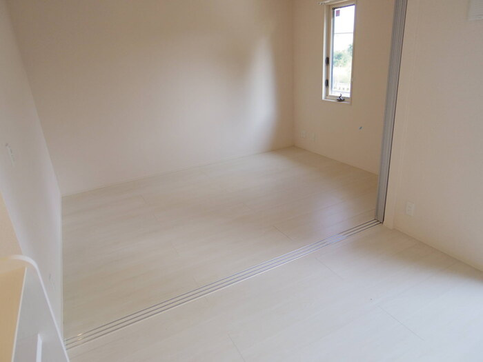 カーサベルデの洋室|南側洋室