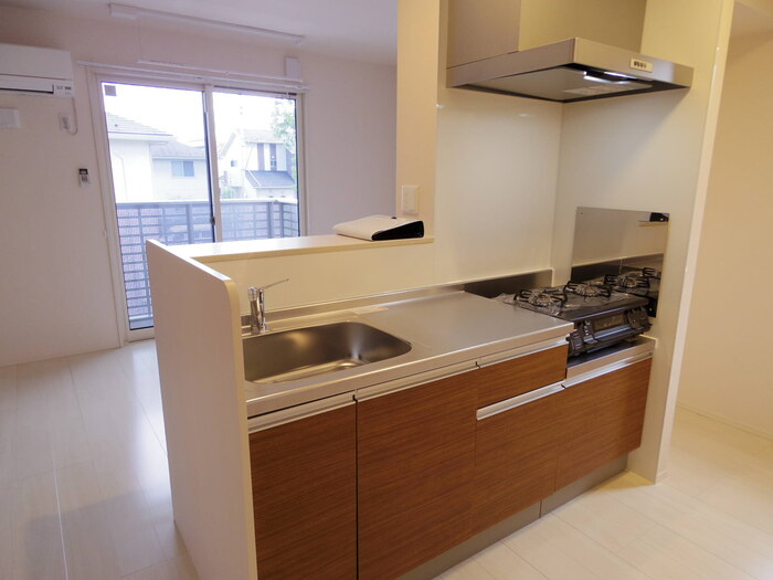 カーサベルデのキッチン|2口ガスコンロ付きカウンターキッチン