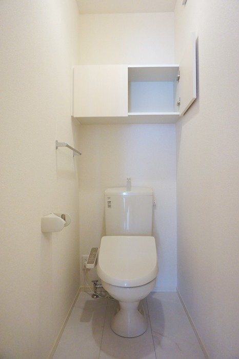 パライソ熱田六番町　B棟のトイレ|落ち着いたトイレです