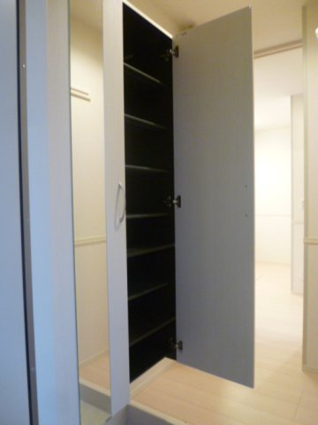 パライソ熱田六番町　B棟の収納|たっぷり収納できそうですね