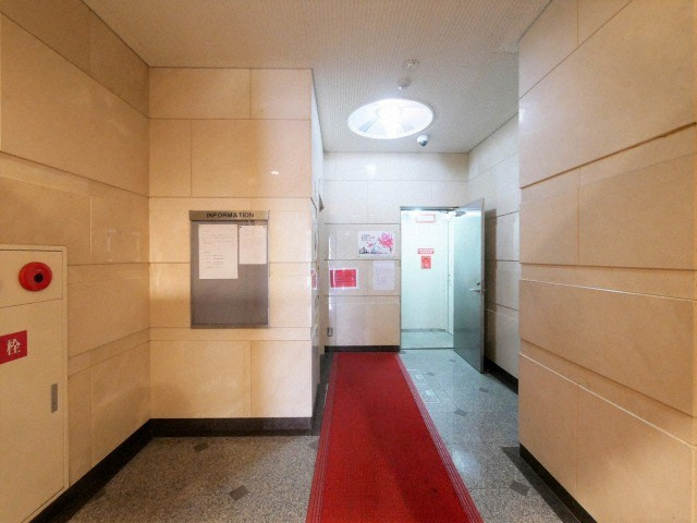 シャトー弁天弐番館のロビー