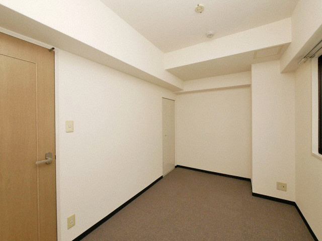 シャトー弁天弐番館の居間・リビング