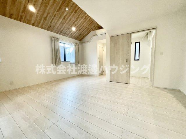 六軒町戸建ての居間・リビング