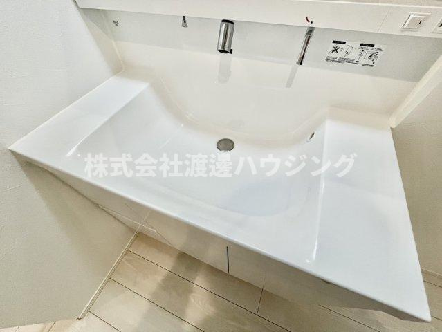 六軒町戸建ての洗面所