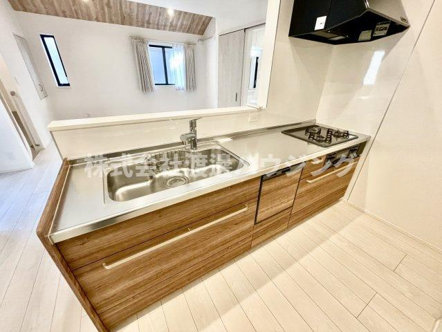 六軒町戸建てのキッチン