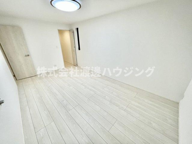 六軒町戸建ての寝室