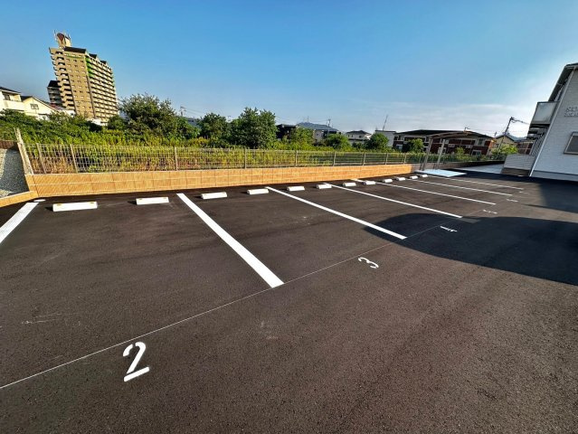 サンサージュ加納原田Ⅱの駐車場