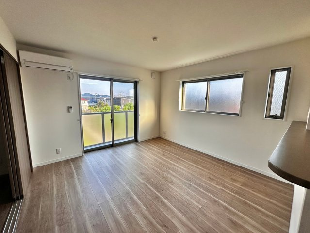 サンサージュ加納原田Ⅱの居間・リビング