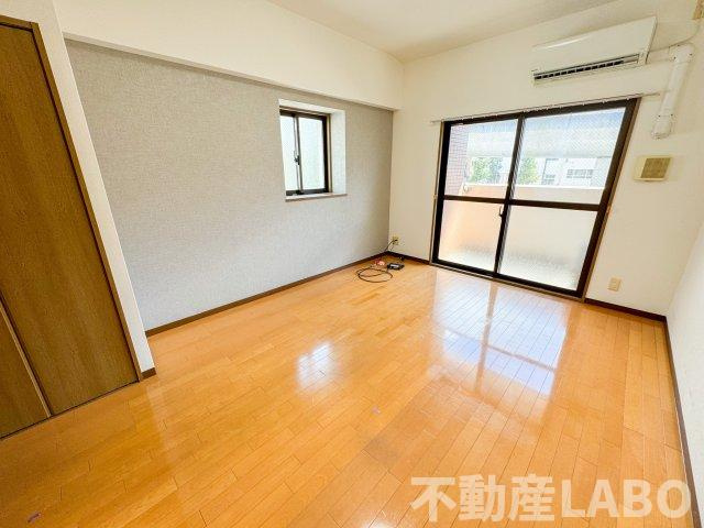 メゾンドラフィネの居間・リビング