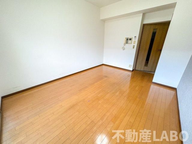 メゾンドラフィネの洋室