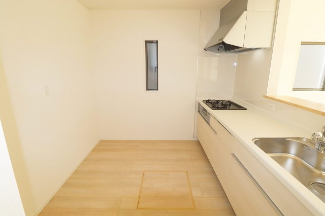 郡山市日和田町字日向　　　１号棟　　　日和田小学校、日和田中学区の居間・リビング|※同社施工例
