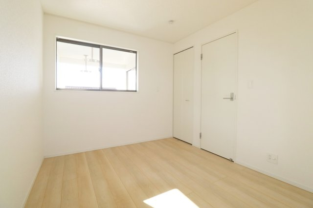 郡山市日和田町字日向　　　１号棟　　　日和田小学校、日和田中学区の収納|※同社施工例
