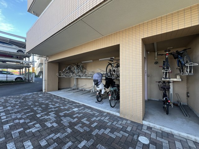 ～落ち着いた街が私を呼んでる～【クリオ洋光台壱番館】の駐輪場