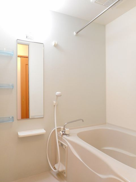 ブリリアント Kの浴室