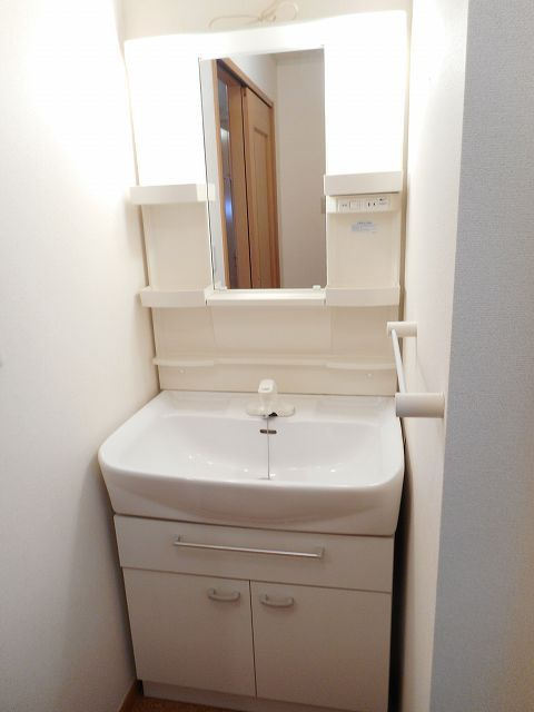 ブリリアント Kの洗面所