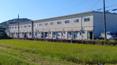 【外観】 | 大津市和邇南浜66-6　アパート | 敷地奥からの建物外観