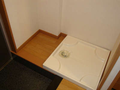 【内装】 | レジデンスＣＫ | 洗濯機置場