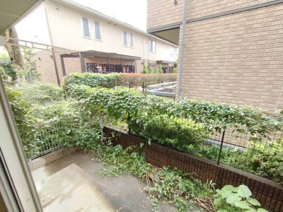 【庭】 | グランモア千歳烏山