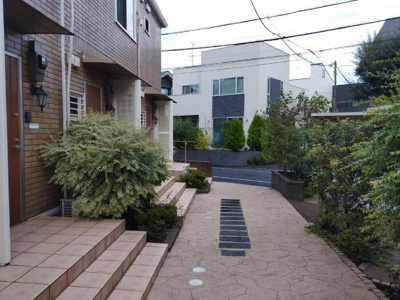 【エントランス】 | グランモア千歳烏山