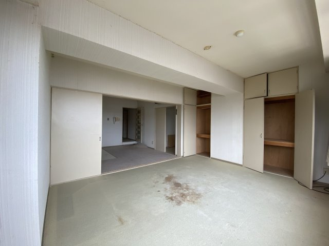 第一サンライフ伊東　B棟の駐車場