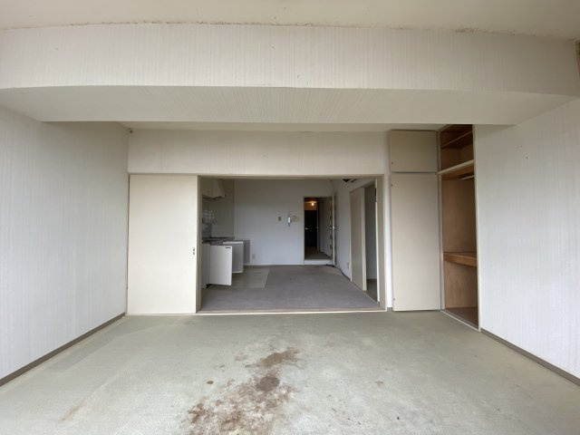 第一サンライフ伊東　B棟の駐車場