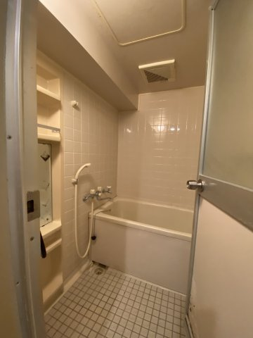 第一サンライフ伊東　B棟の浴室